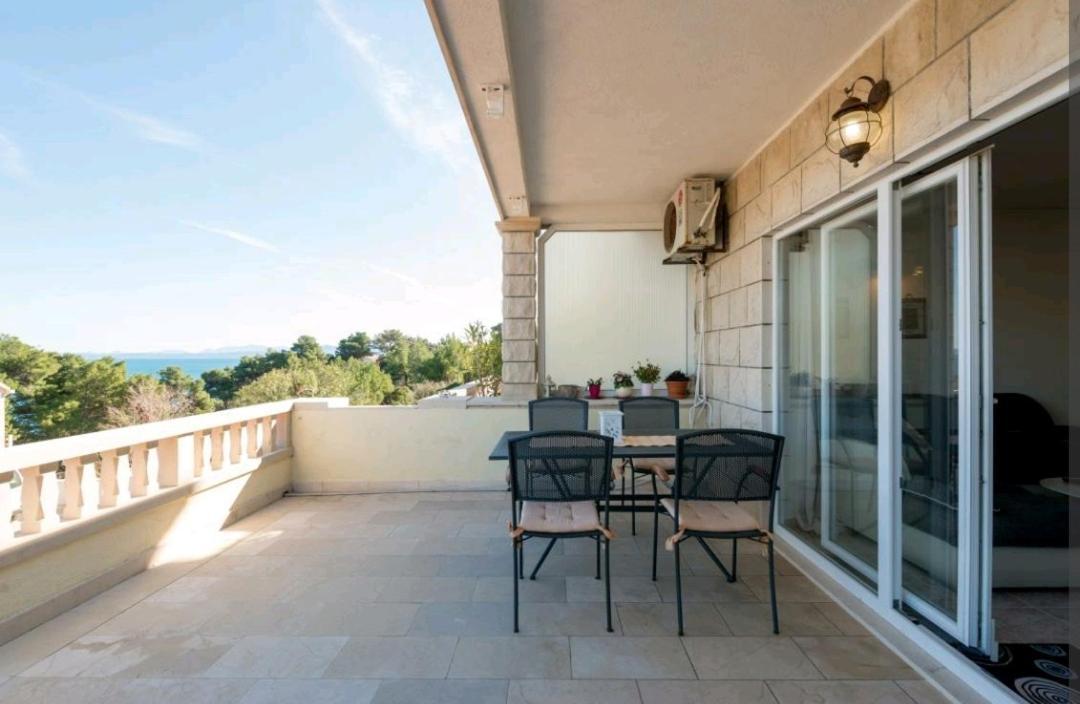 Apartments Siesta Sumartin Exterior photo